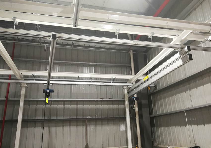 Aluminum rail workstation suspended crane